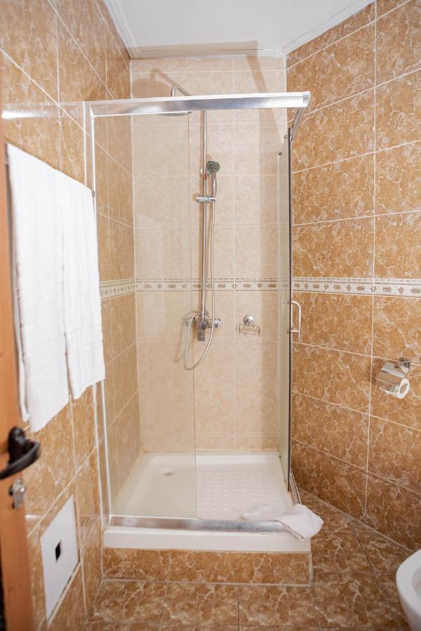 Hotel Hibiscus Louis Libreville Eksteriør billede