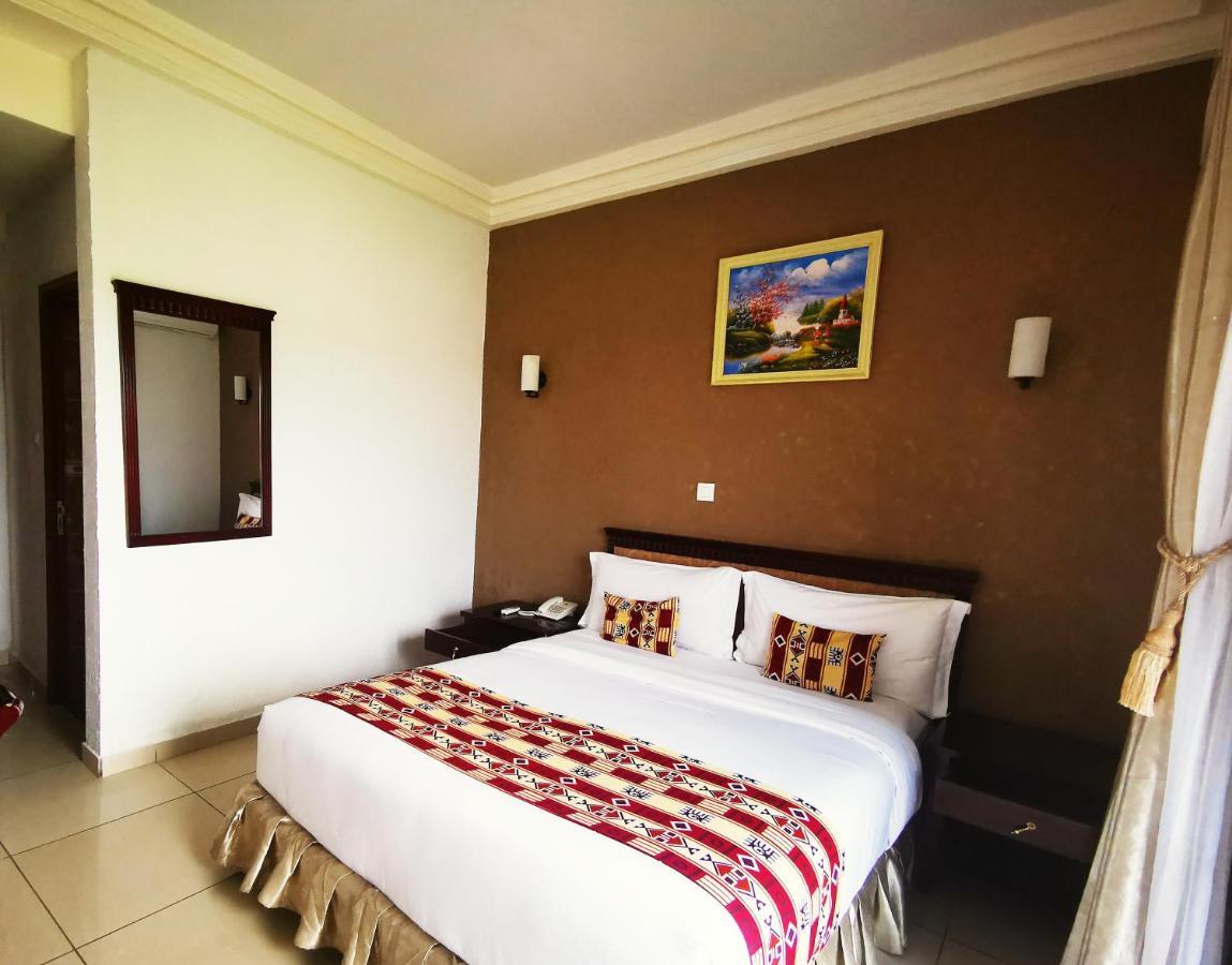 Hotel Hibiscus Louis Libreville Eksteriør billede