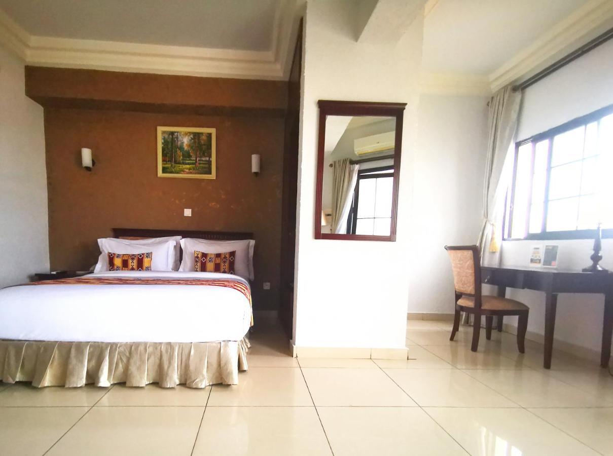 Hotel Hibiscus Louis Libreville Eksteriør billede